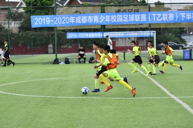 曼联75万签17岁中场小妖时间已定！培养方案曝光，难入卡里克计划